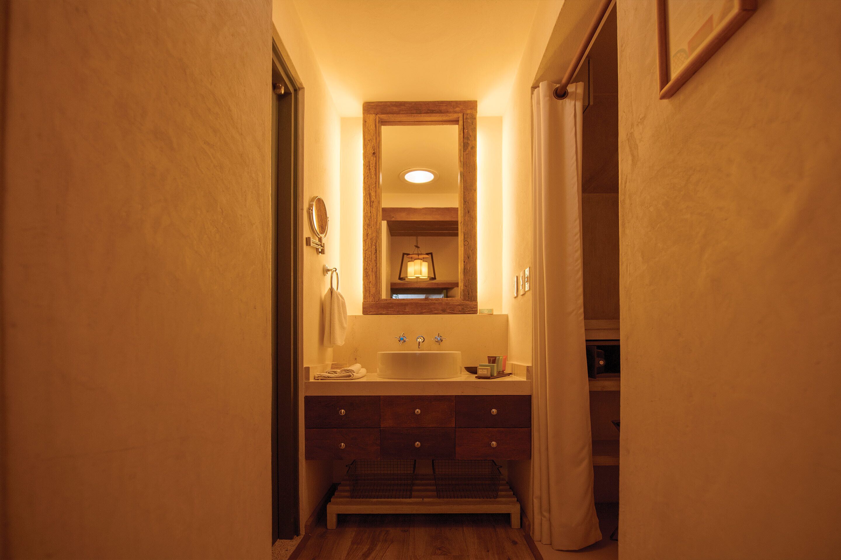 kool luxury suite room | 1 bedroom, premium bedding, in-room safe, soundproofing