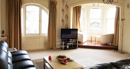 Royal Mile Mansions Apartment 27