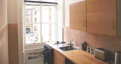 Niddry Street Apartments