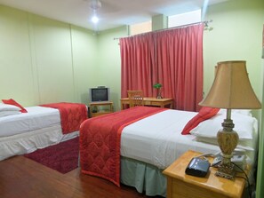 Room - Heritage Inn (Port of Spain)