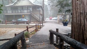 Hiking - Antlers Inn (Twin Peaks)