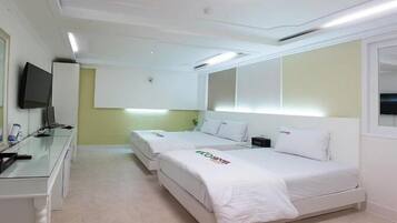 Deluxe-værelse med 2 enkeltsenge (2+ people extra charge 20,000 on site) | Gratis Wi-Fi