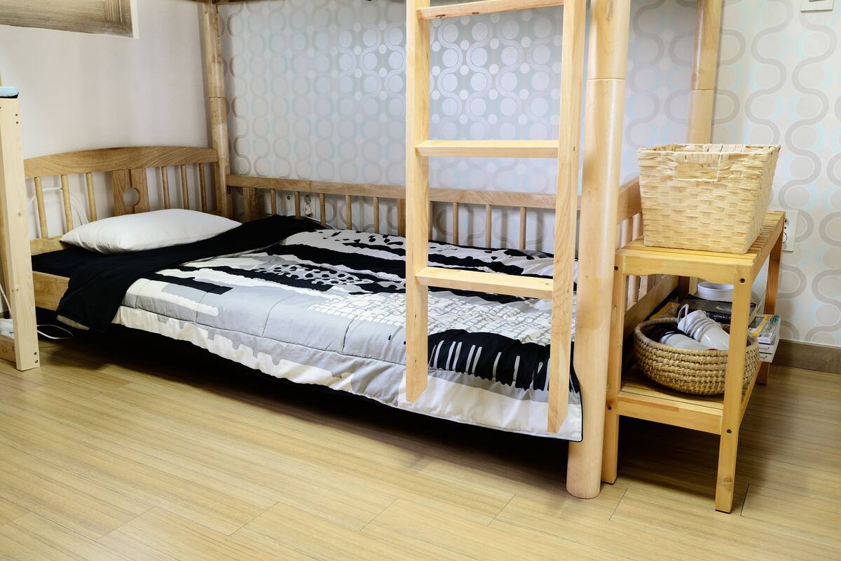 Shared Dormitory, Mixed Dorm (for 4 persons) | Minibar, iron/ironing board, free WiFi