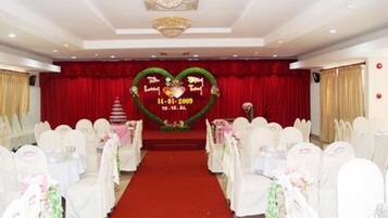 Indoor wedding