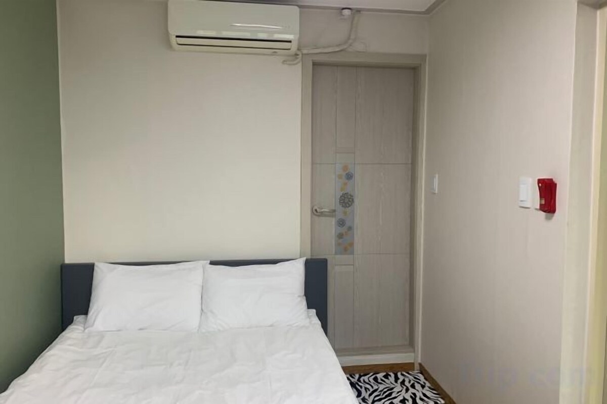 Soundproofing, WiFi (free)