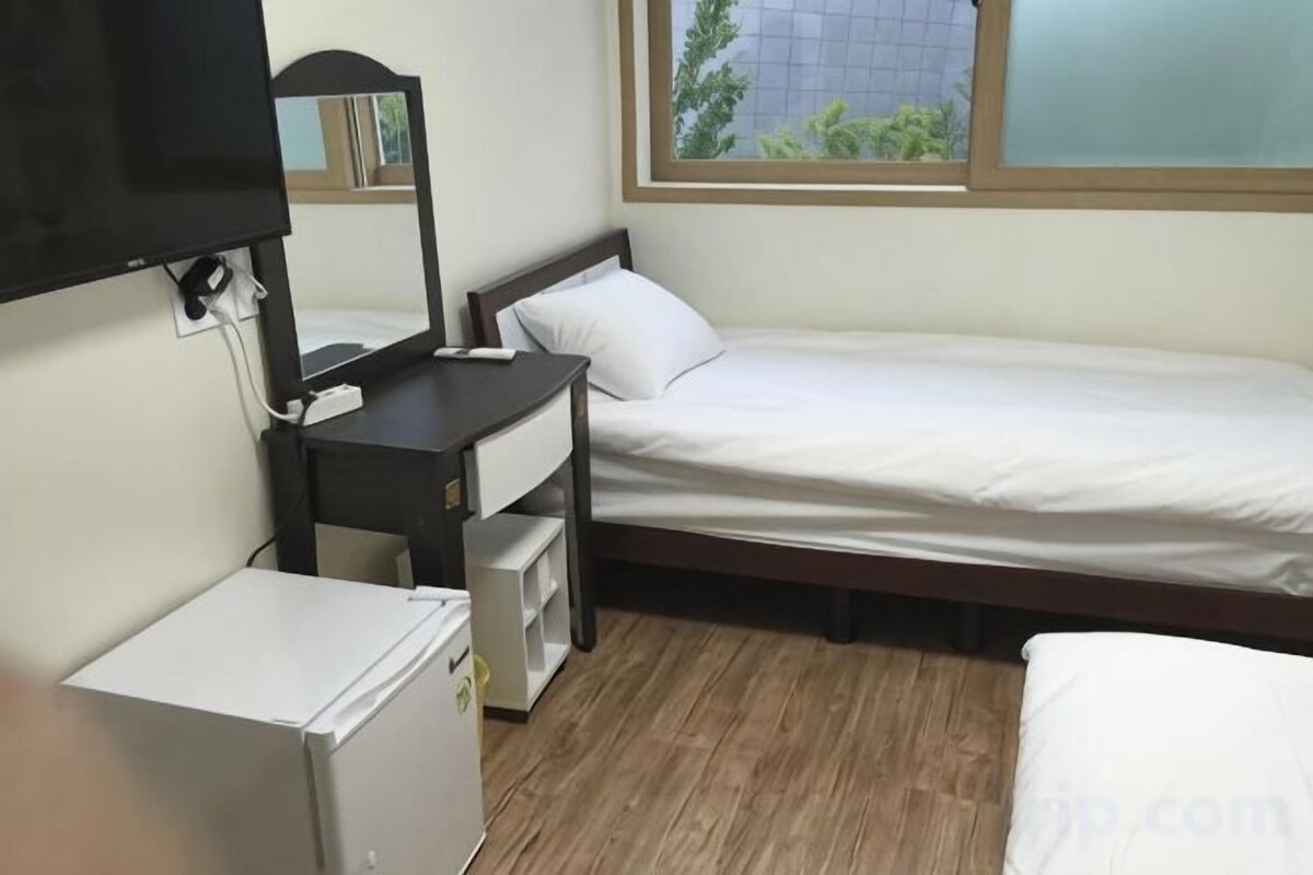 Soundproofing, WiFi (free)