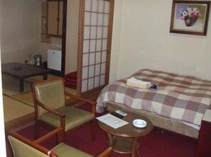 Traditional Room, Japanese Futon, Non Smoking | Desk, free wired internet