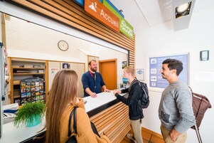 Check-in/check-out kiosk