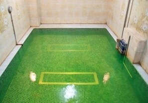 Bain à remous intérieur