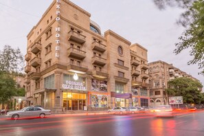 Property entrance - Premier Expo Hotel (Baku)