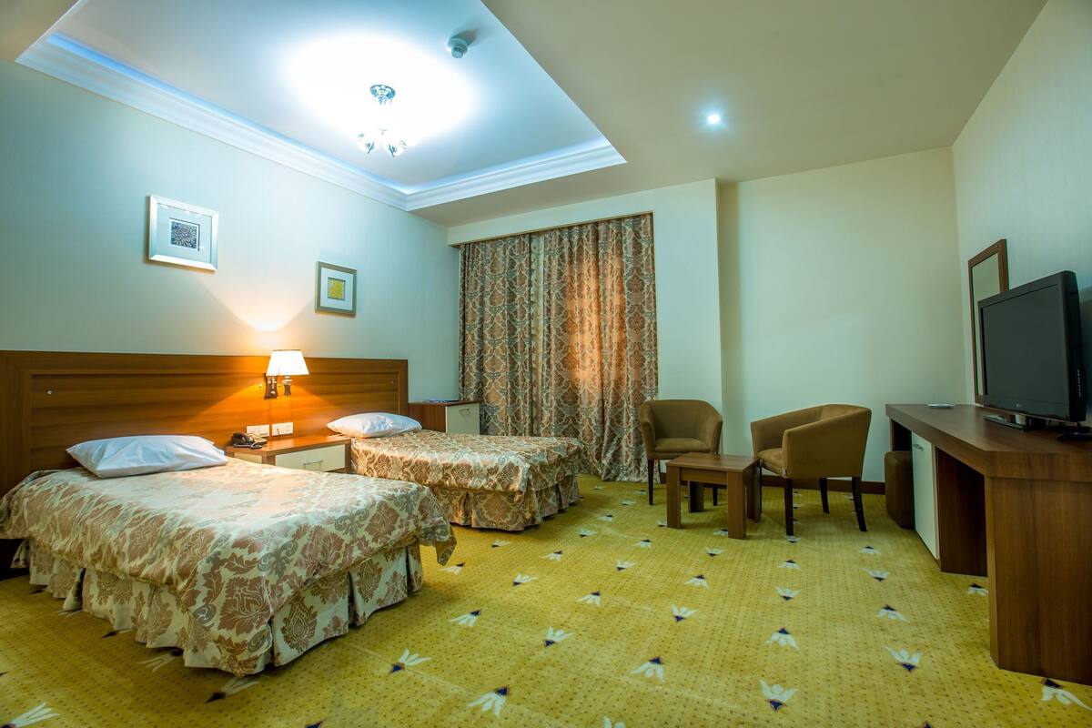 1 bedroom, premium bedding, minibar, in-room safe