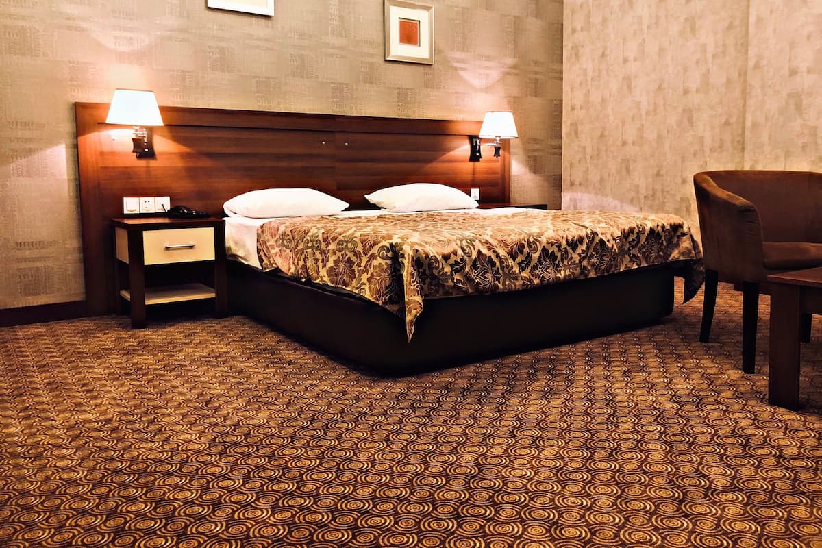1 chambre, literie de qualité, minibar, coffre-fort