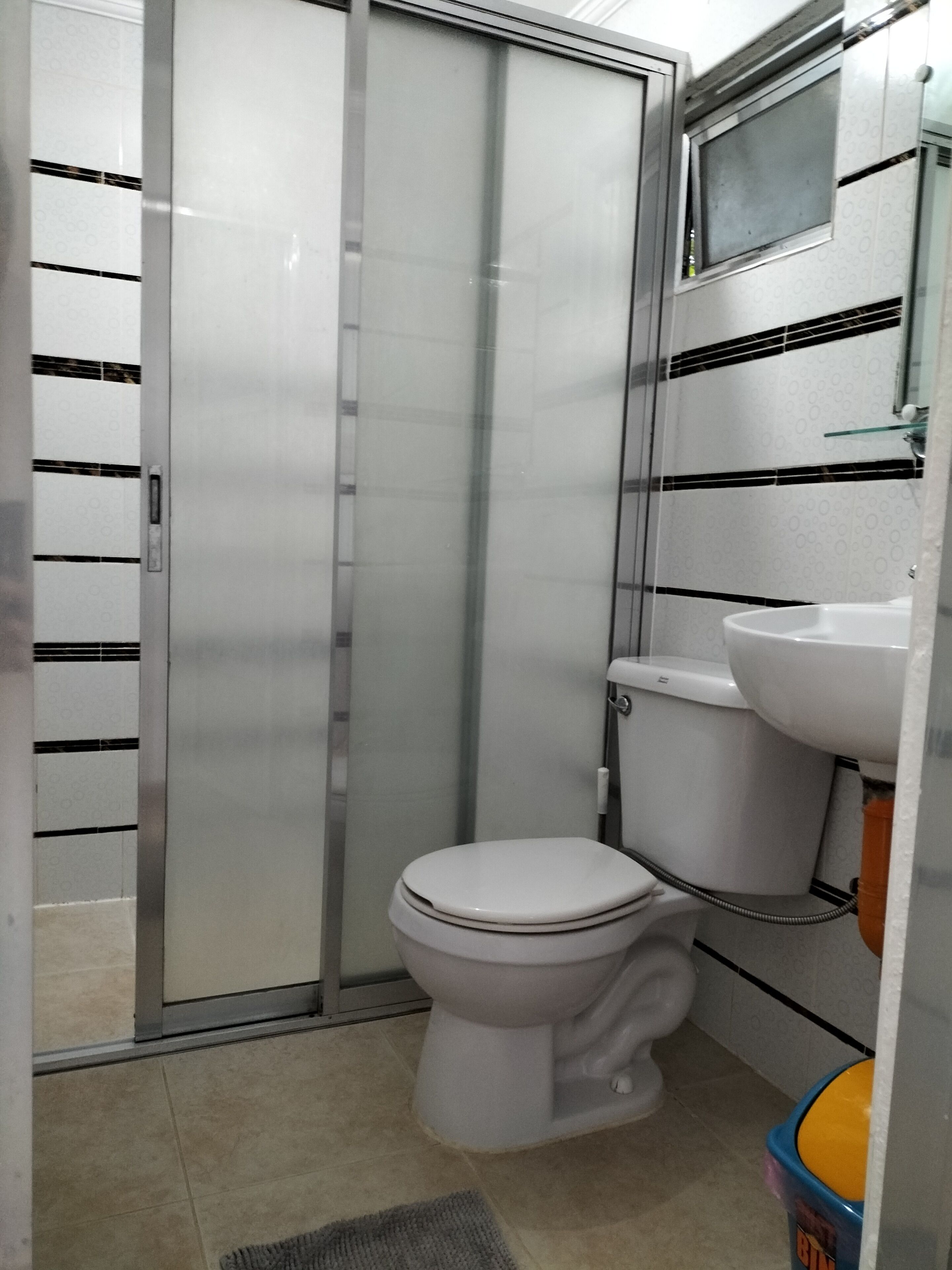 standard room | bathroom | shower, free toiletries, towels