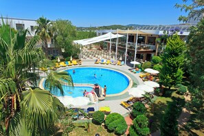 Indoor pool, 3 outdoor pools, pool umbrellas, pool loungers - Club Mermaid Village  (Alanya)