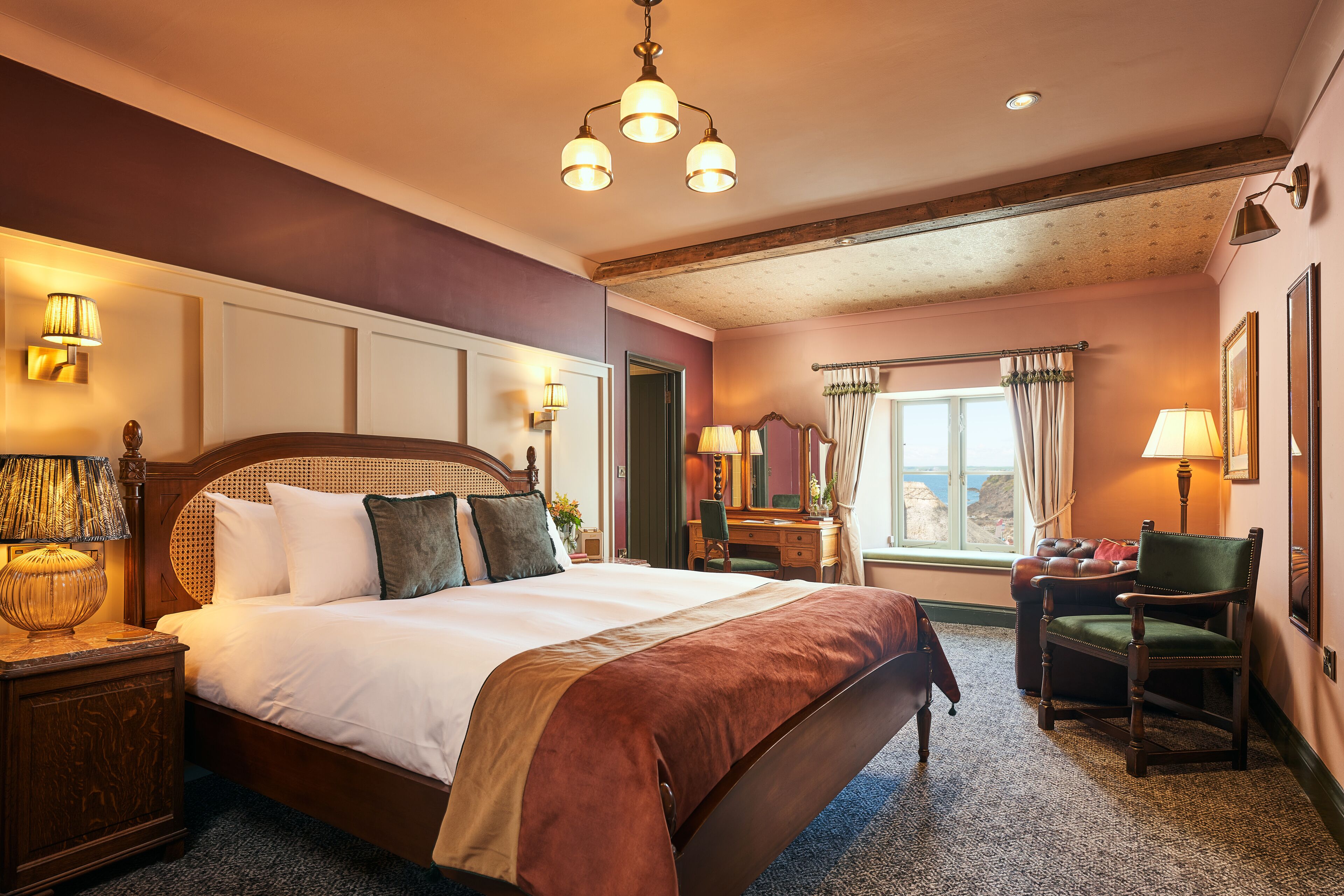 Habitación Signature doble | Escritorio, tabla de planchar con plancha, wifi gratis