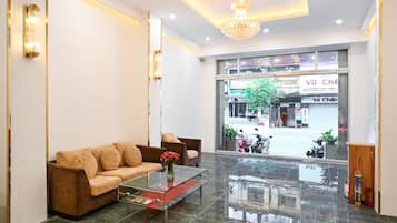 32-inch LCD TV with cable channels, TV