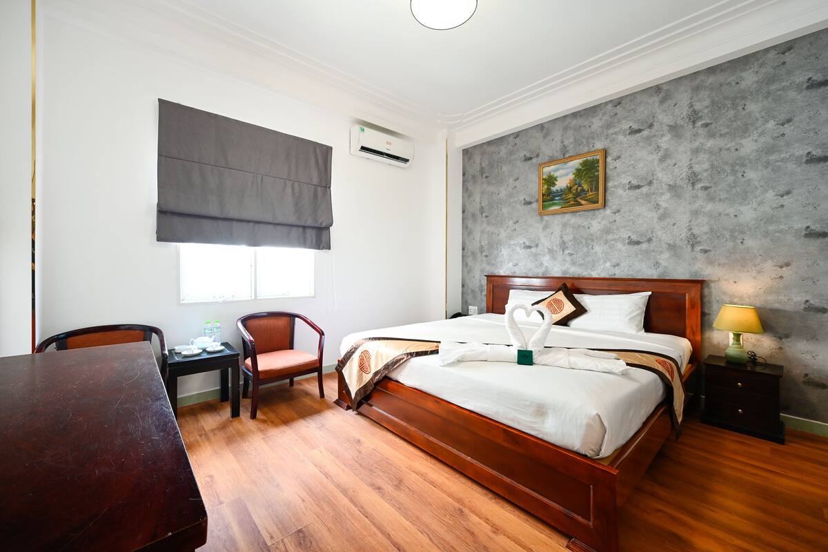 Deluxe-Doppelzimmer | Hochwertige Bettwaren, Minibar, Zimmersafe, Schreibtisch