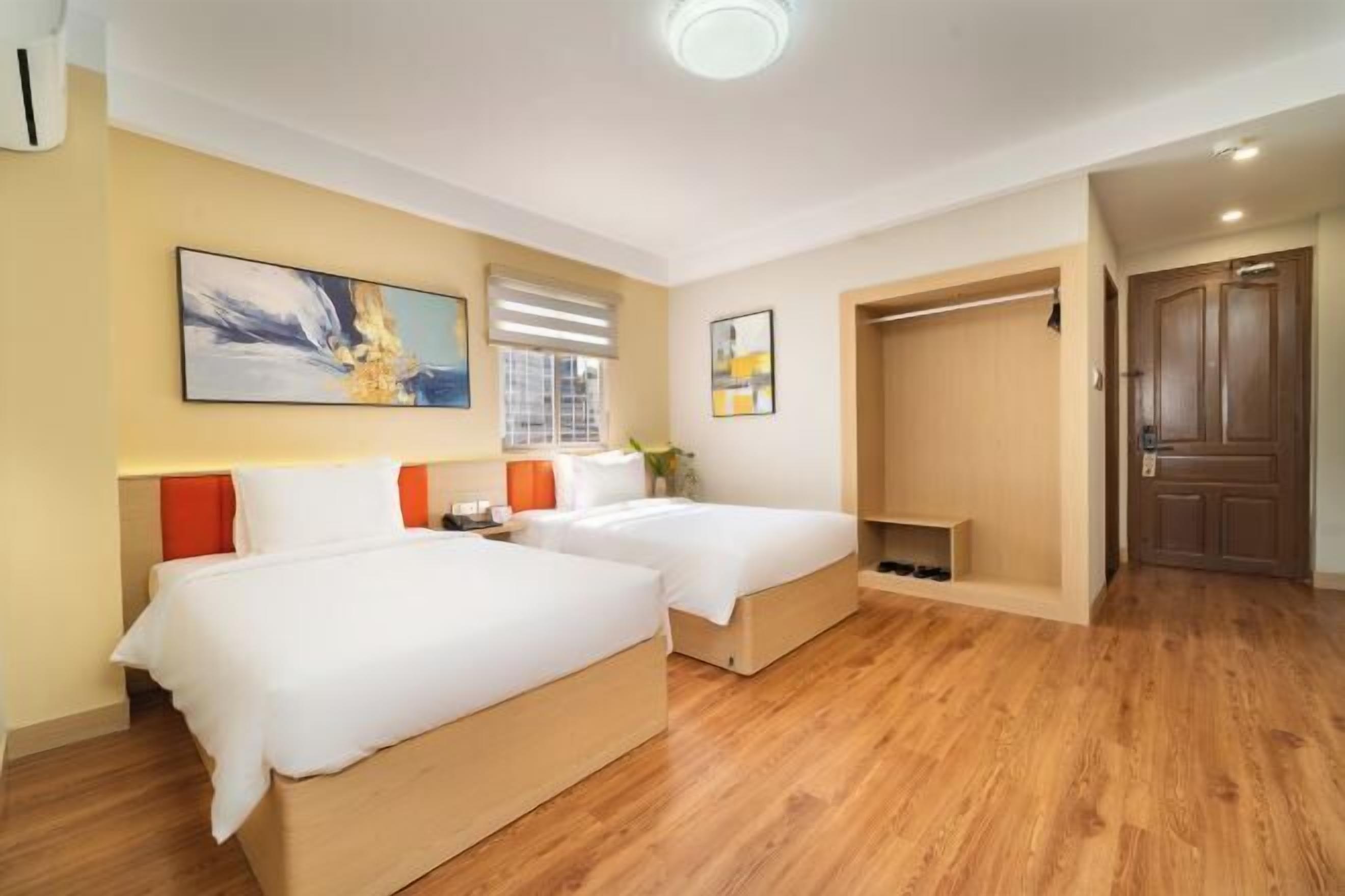 Premium bedding, minibar, in-room safe, desk