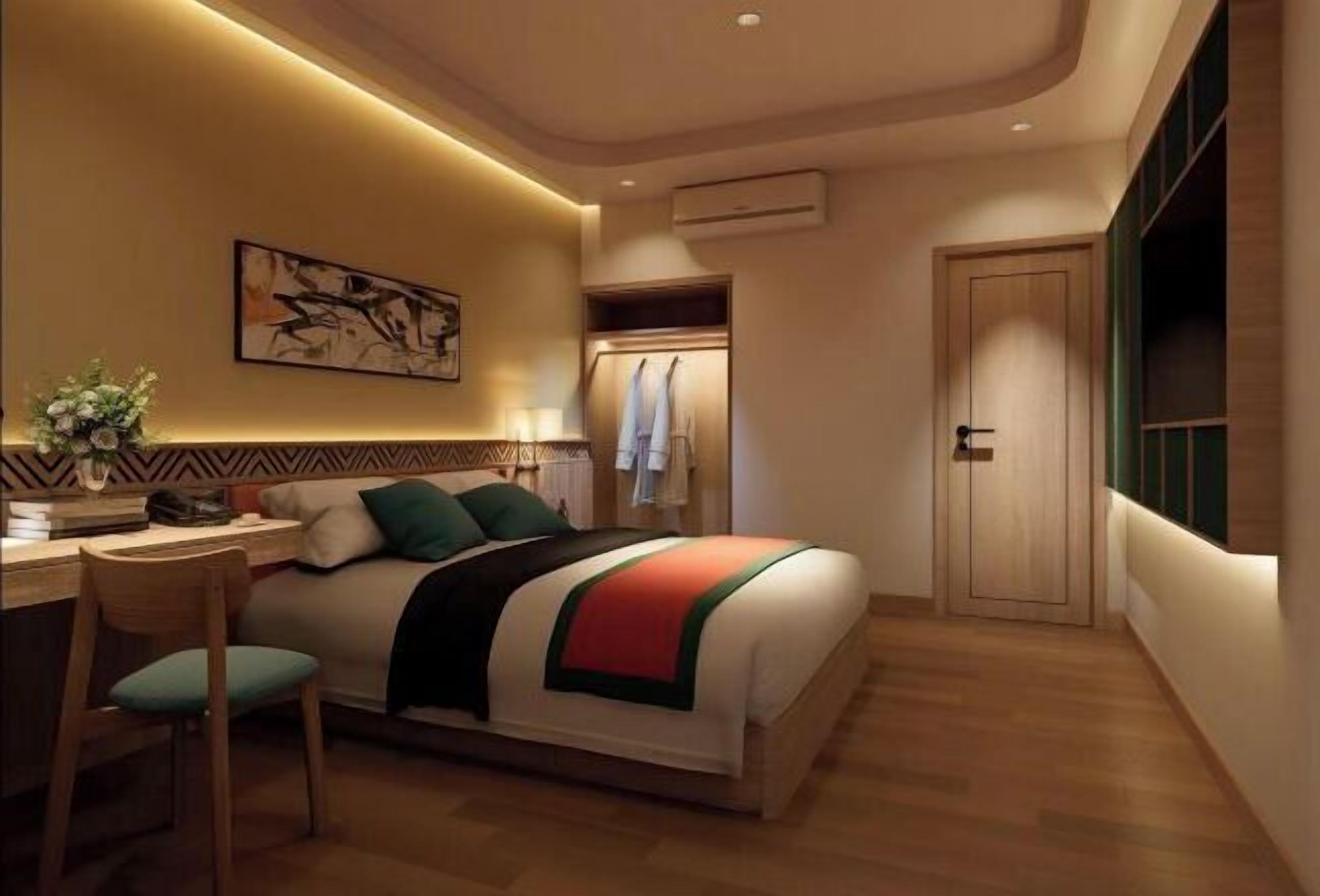 Premium bedding, minibar, in-room safe, desk