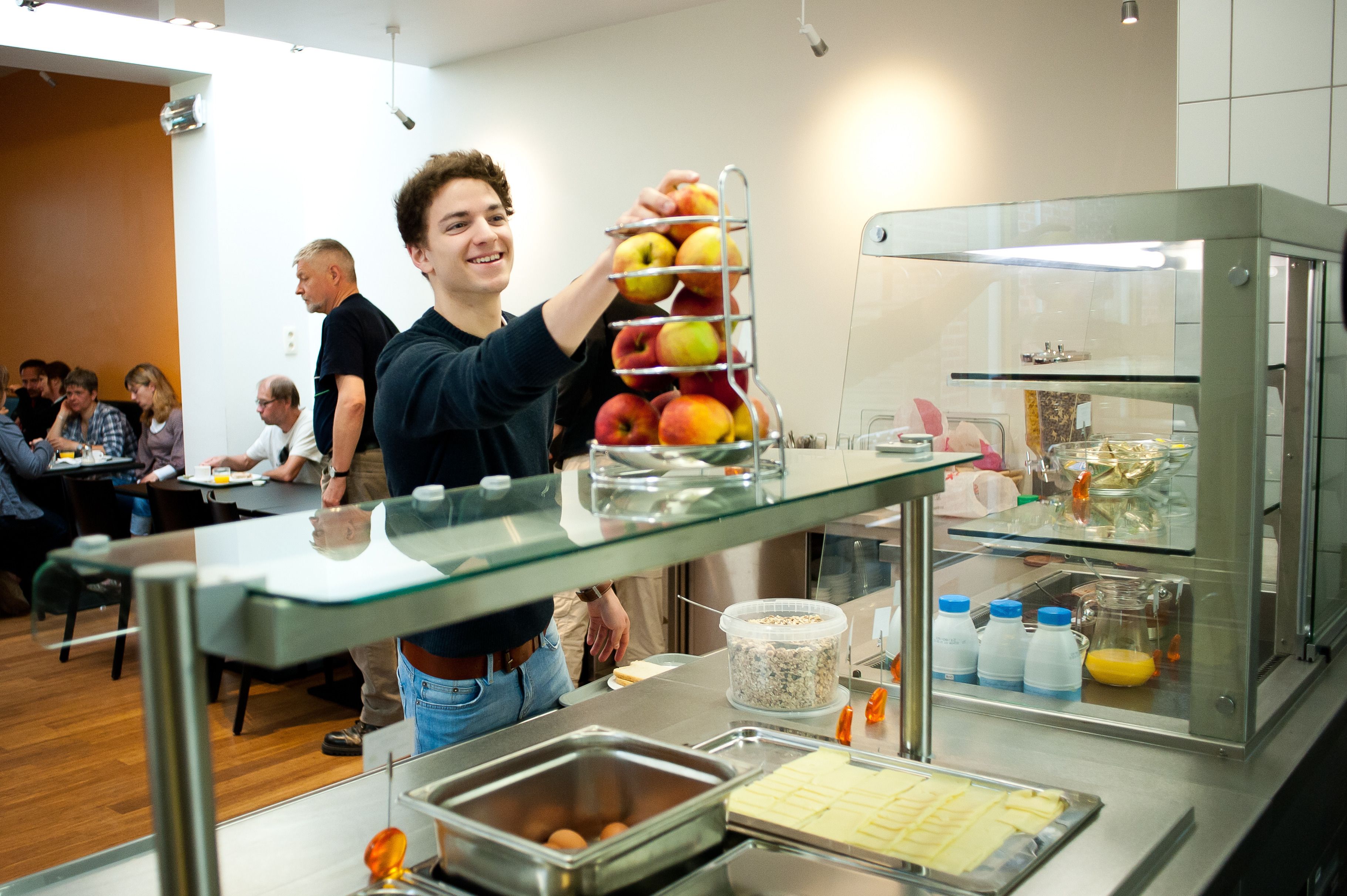 Free daily buffet breakfast