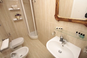 Ảnh chưa phân loại, 2 trong số 33 ảnh, nút