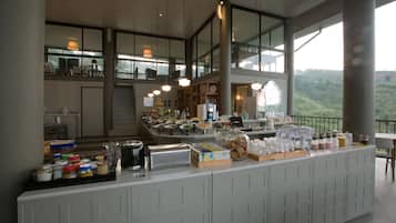 Petit déjeuner (500 THB par personne)