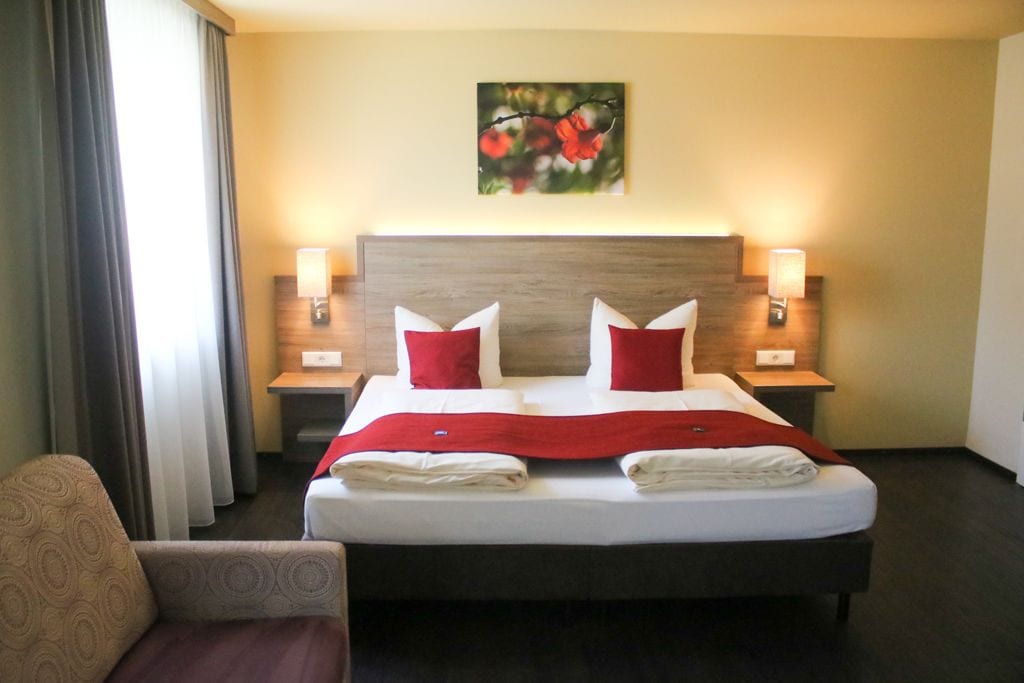 Deluxe-Doppelzimmer, Nichtraucher, Stadtblick | Hochwertige Bettwaren, Zimmersafe, Schreibtisch