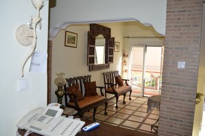 Check-in/check-out kiosk