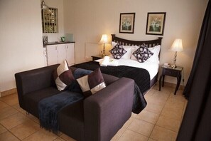 객실 내 금고, 책상, 다리미/다리미판, 무료 유아용 침대