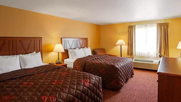 Room - Rodeway Inn & Suites Phillipsburg (Phillipsburg)