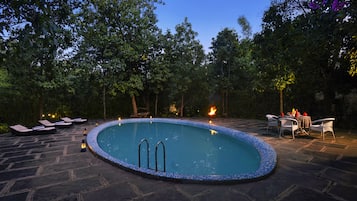 Outdoor pool, a natural pool