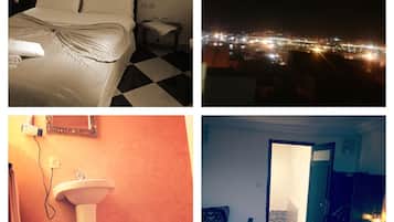 Quarto (RIF) | Sala de estar