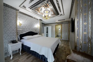 Premium bedding, pillow-top beds, soundproofing, free WiFi - Babel Park Hotel (Istanbul)