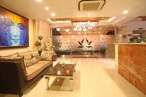 Lobby - Divinity By Audra Hotels (Mathura)