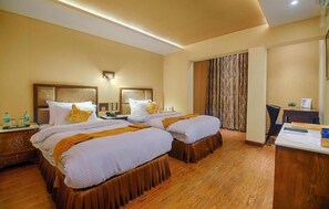 Paradise Suite | In-room safe, desk, blackout curtains, soundproofing - Divinity By Audra Hotels (Mathura)