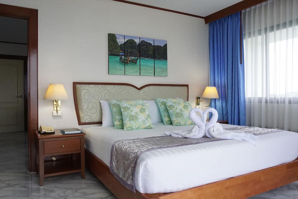 Wattana Park Hotel