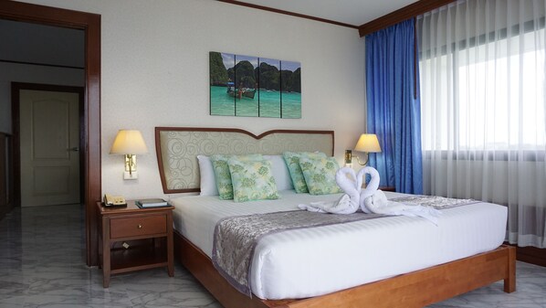 小型套房 | 迷你吧、办公桌、折叠床/加床(额外收费)、免费 WiFi