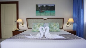 Suite junior | Minibar, escritorio, camas extra y wifi gratis 