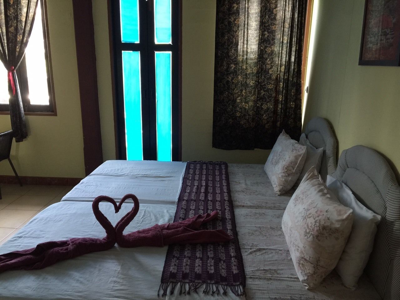 standard twin bed | desk, free wifi