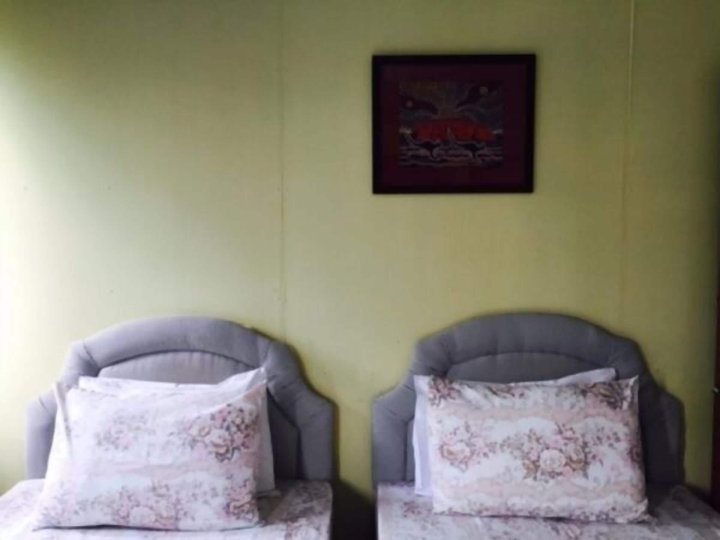 standard twin bed | desk, free wifi