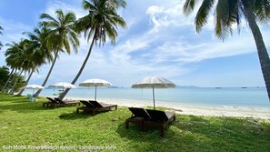 私家海滩、海滩遮阳伞、沙滩毛巾、间海滩酒吧