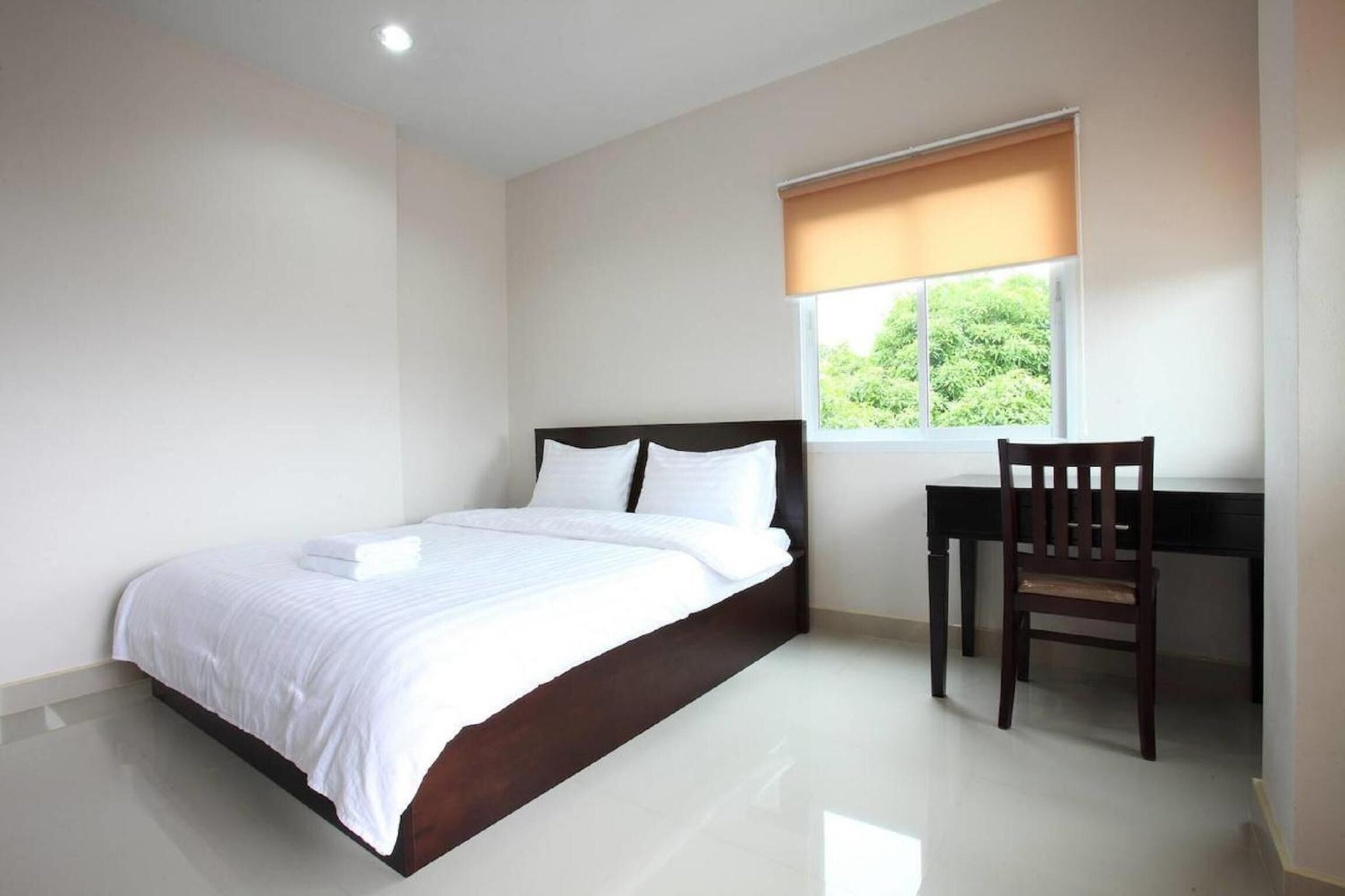 hypo-allergenic bedding, desk, blackout curtains, free cots/infant beds