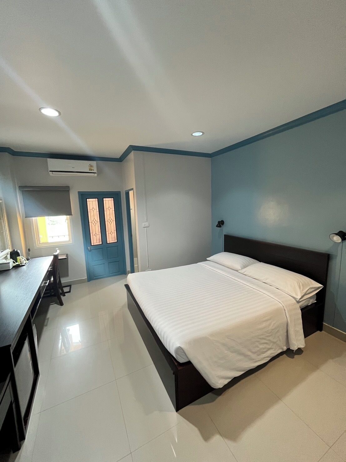 double room | hypo-allergenic bedding, desk, blackout curtains, free cots/infant beds