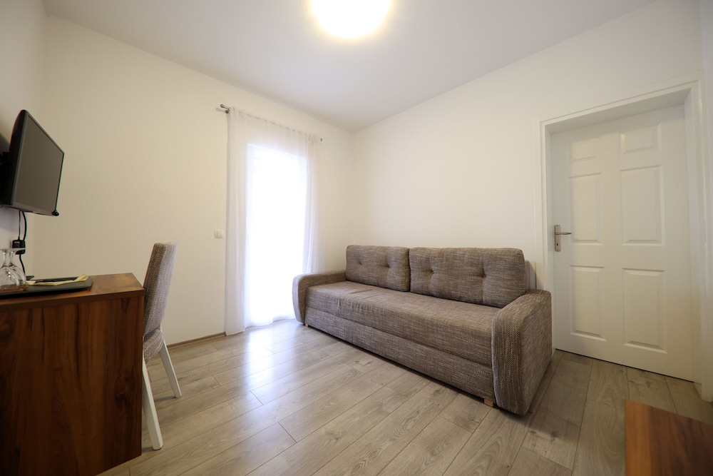 Hotel Murter by null