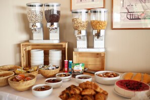 Petit déjeuner buffet compris tous les jours