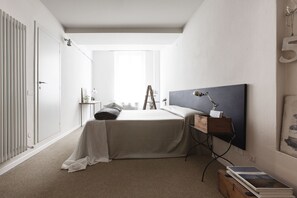 Työpöytä, vauvansängyt, ilmainen Wi-Fi, vuodevaatteet