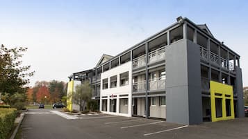 واجهة المنشأة