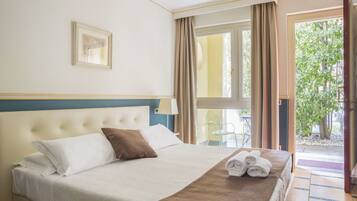 Economy Double or Twin Room | Premium bedding, minibar, in-room safe, desk