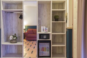 Articles de toilette gratuits, sèche-cheveux, bidet, serviettes fournies