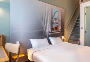 Vierbettzimmer, Nichtraucher | Schreibtisch, schallisolierte Zimmer, kostenloses WLAN, Bettwäsche